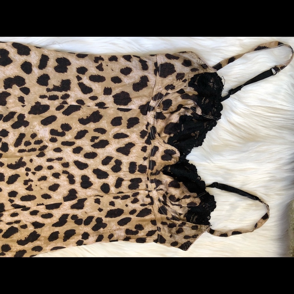 Silk Leopard dress - Picture 2 of 7